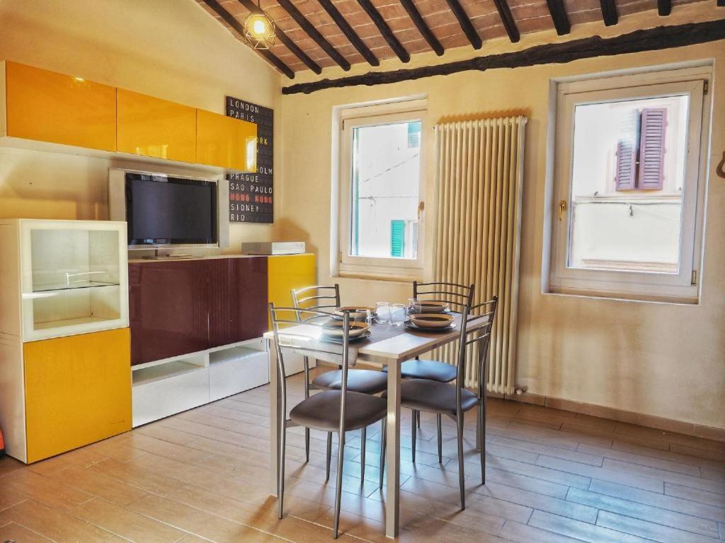 Contrada House By Francigenaapartments シエーナ エクステリア 写真